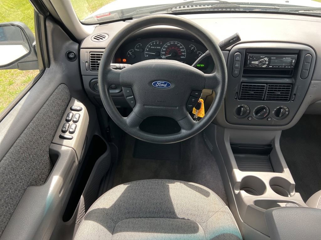 Used 2002 Ford Explorer XLS image 23