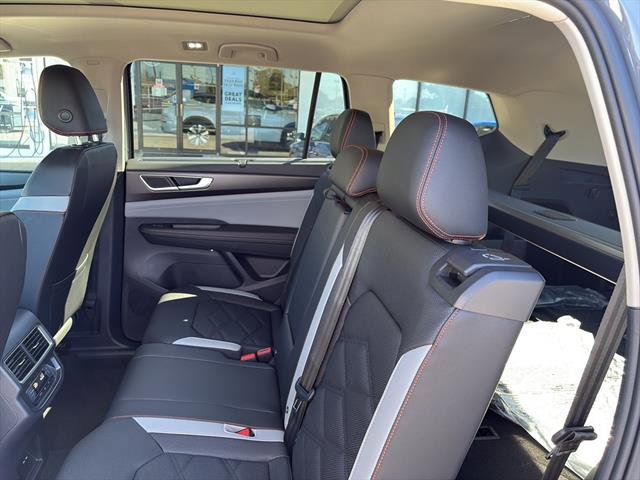 New 2026 Volkswagen Atlas Peak Edition image 14