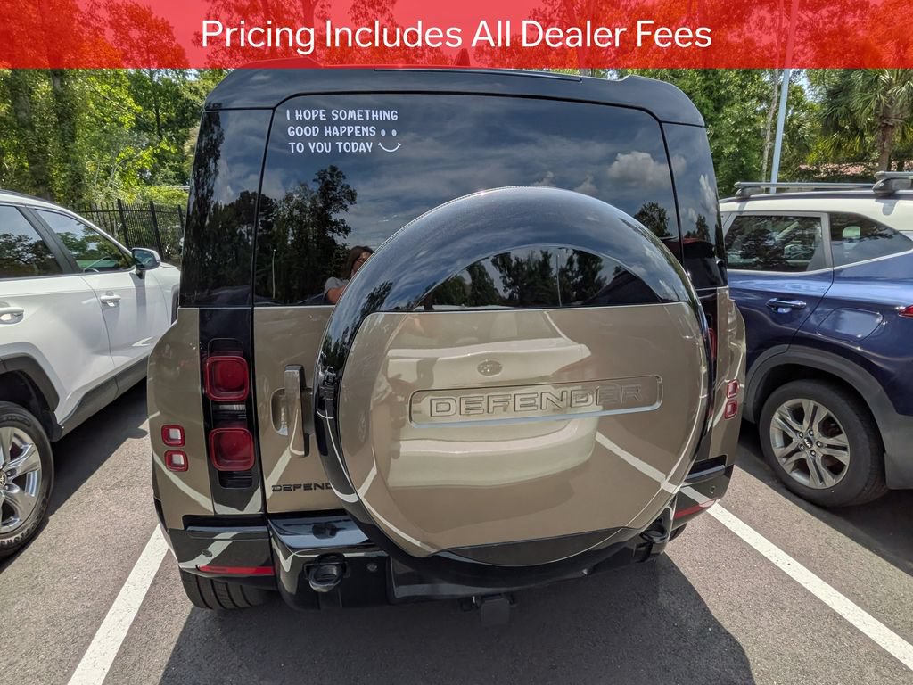 Used 2025 Land Rover Defender 110 X-Dynamic SE AWD/4WD image 5