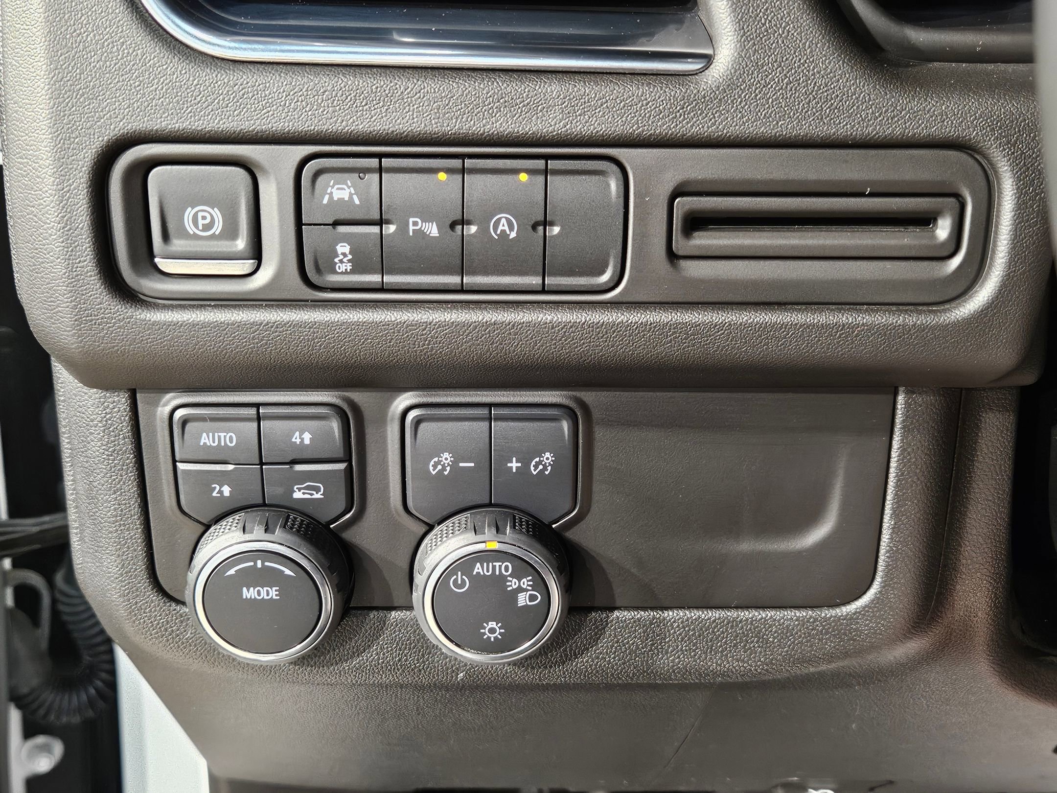 Used 2024 Chevrolet Suburban LS w/ Driver Alert Package AWD/4WD image 25