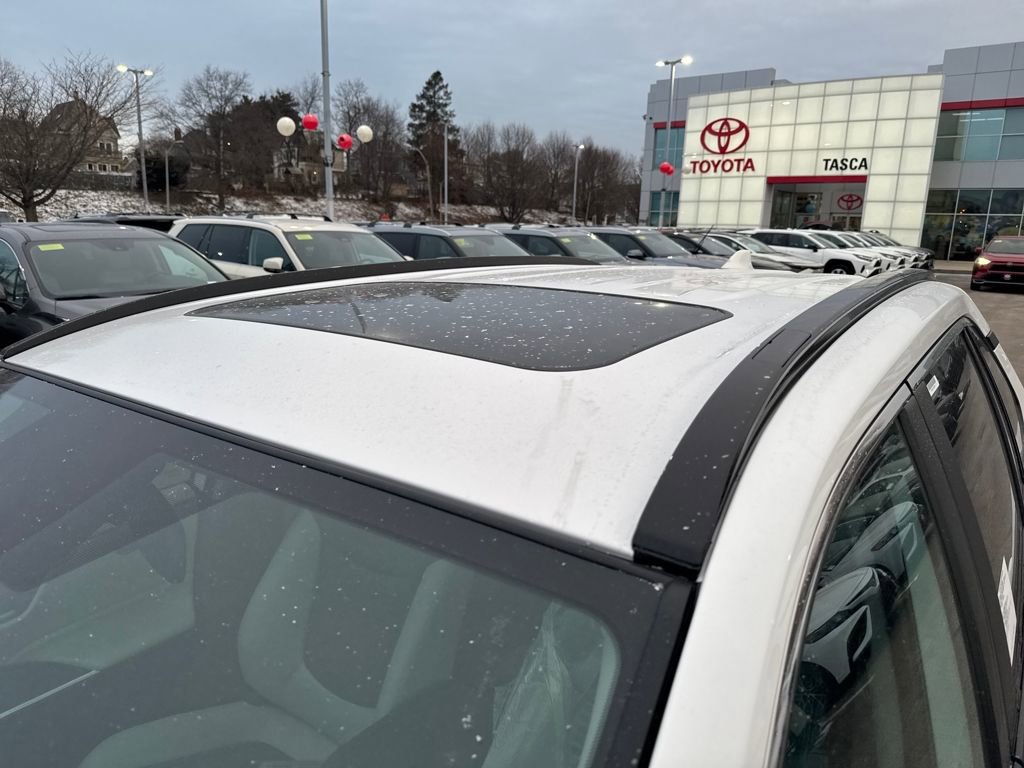 New 2025 Toyota RAV4 XLE image 15