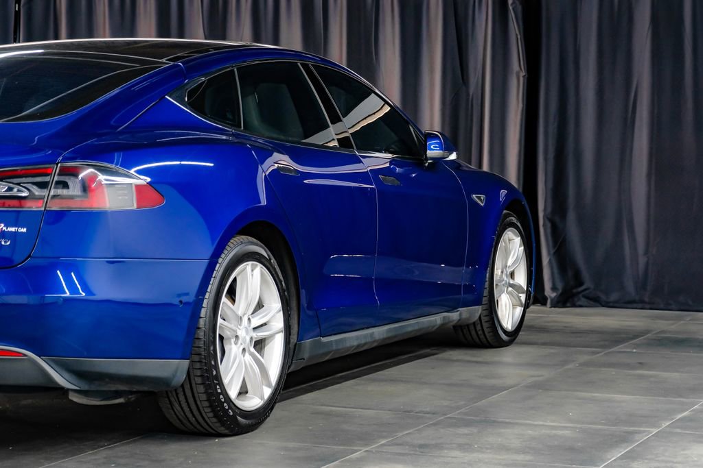 Used 2016 Tesla Model S 70 image 13