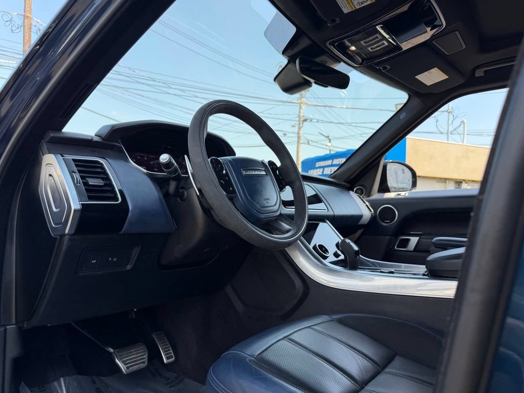 Used 2021 Land Rover Range Rover Sport HST AWD/4WD image 27