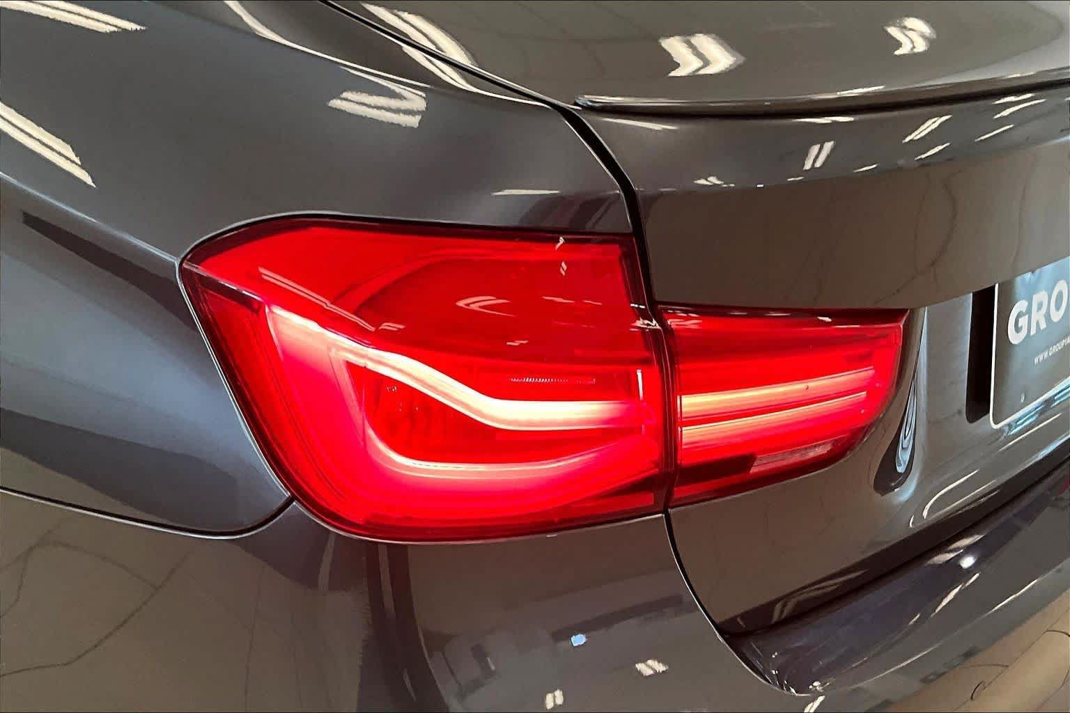 Used 2017 BMW M3 RWD image 27