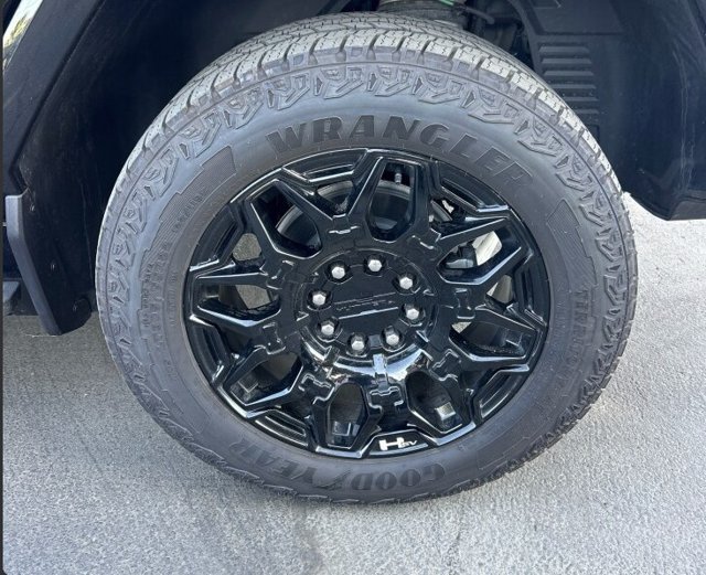 Used 2025 GMC Hummer EV 2X AWD/4WD image 6