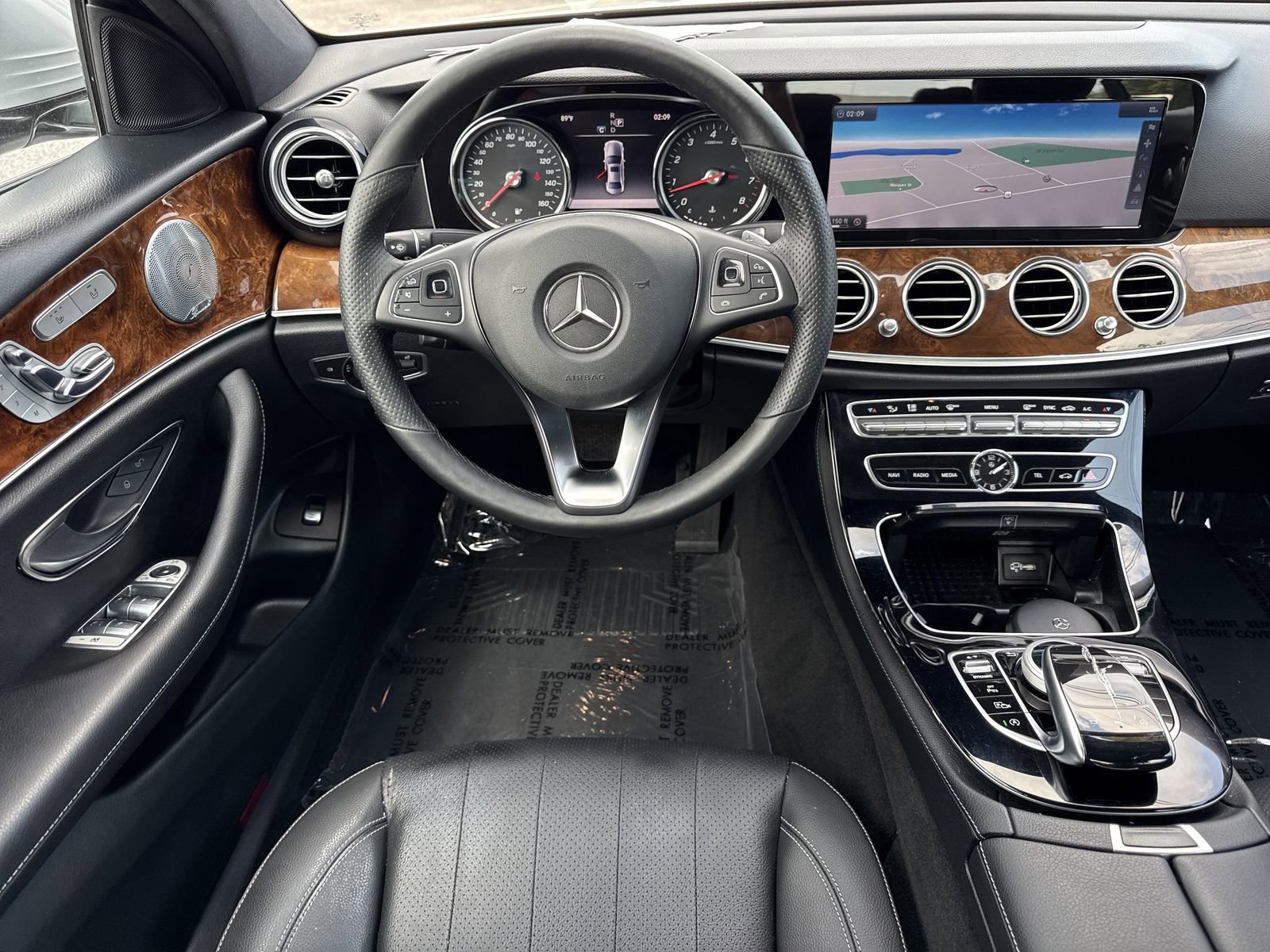 Used 2017 Mercedes-Benz E 300 4MATIC image 12