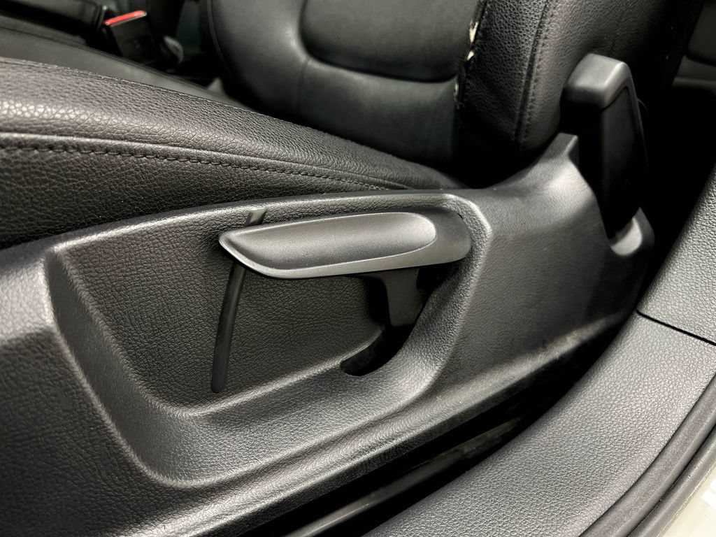 Used 2012 Volkswagen Jetta SE FWD image 16
