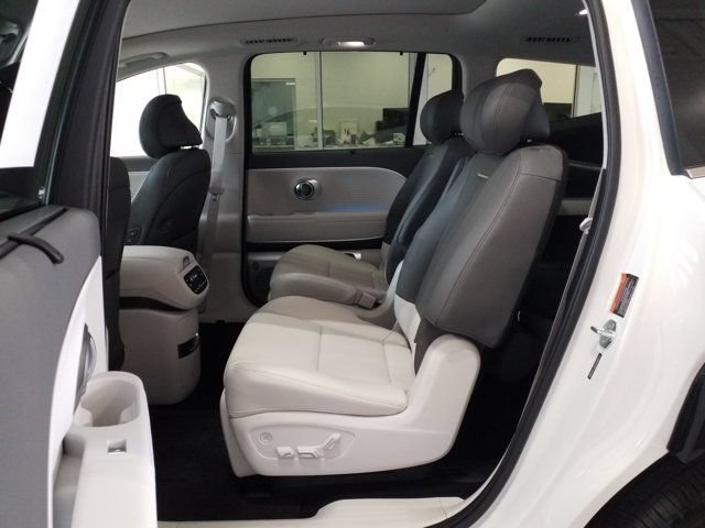 Certified 2026 Hyundai Ioniq 9 Limited AWD/4WD image 13