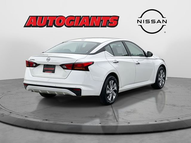 Certified 2025 Nissan Altima 2.5 S image 2