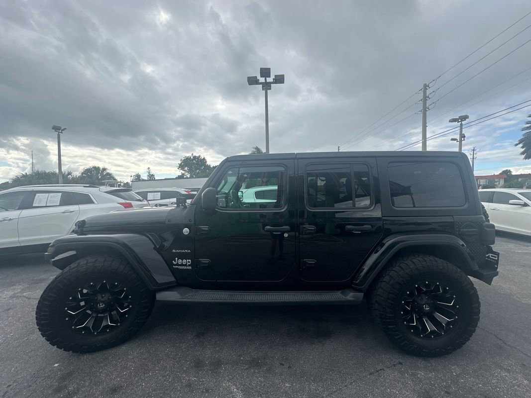 Used 2020 Jeep Wrangler Unlimited Sahara image 5