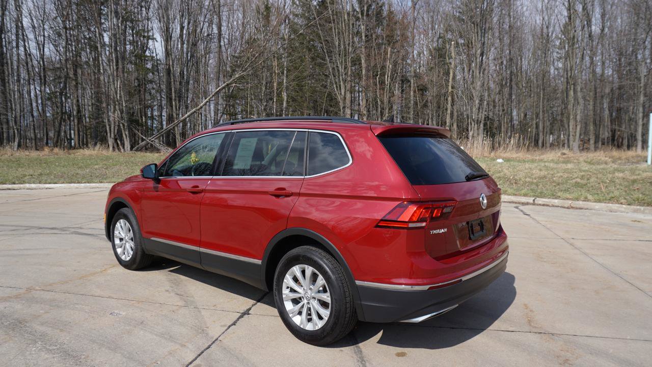Used 2018 Volkswagen Tiguan SE AWD/4WD image 3
