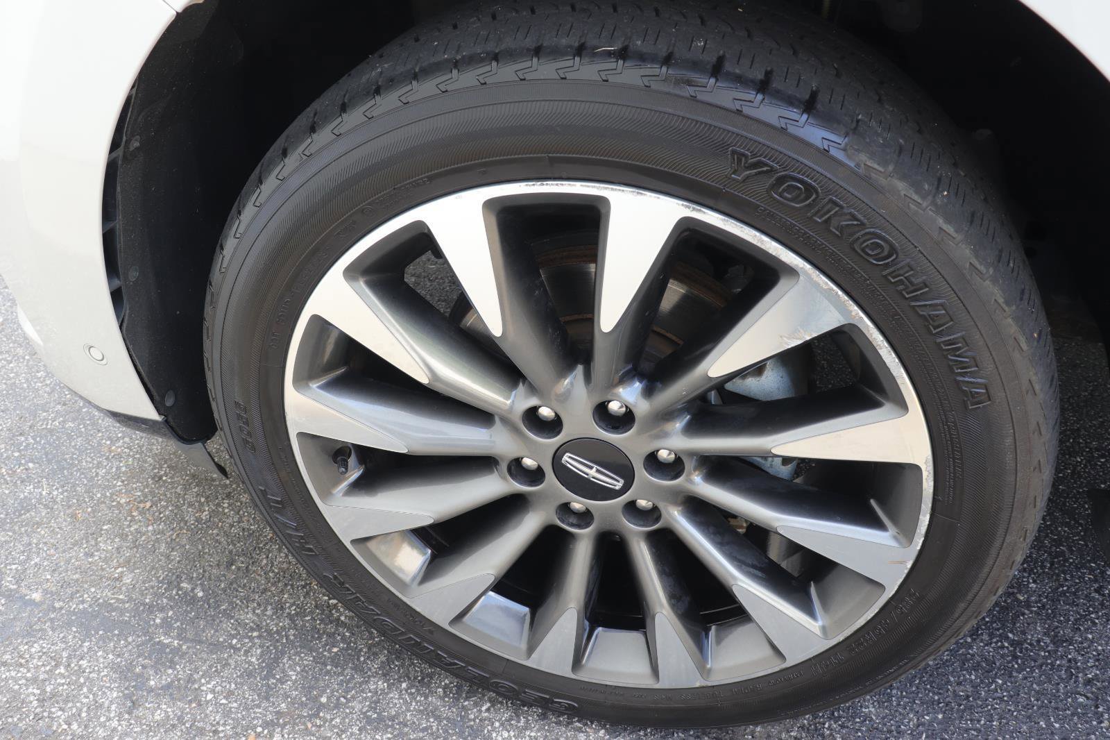Used 2020 Lincoln Navigator Reserve w/ Luxury Package image 38