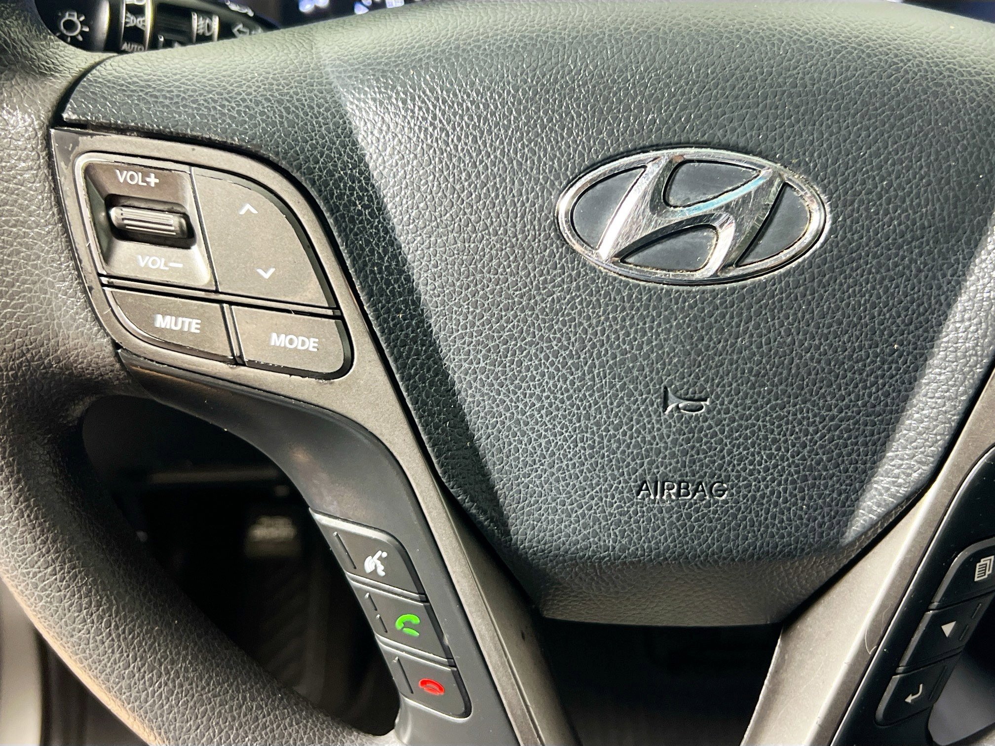 Used 2017 Hyundai Santa Fe Sport FWD image 18