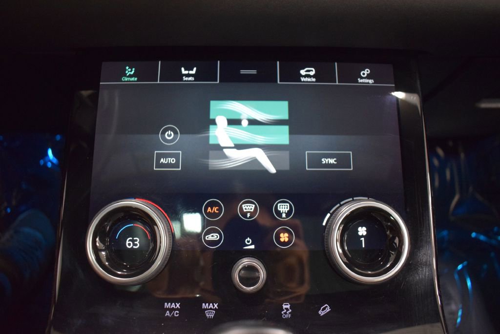 Used 2020 Land Rover Range Rover Evoque SE image 21