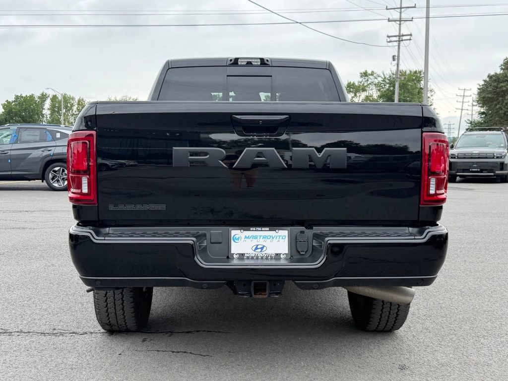 Used 2025 RAM 2500 Laramie AWD/4WD image 10