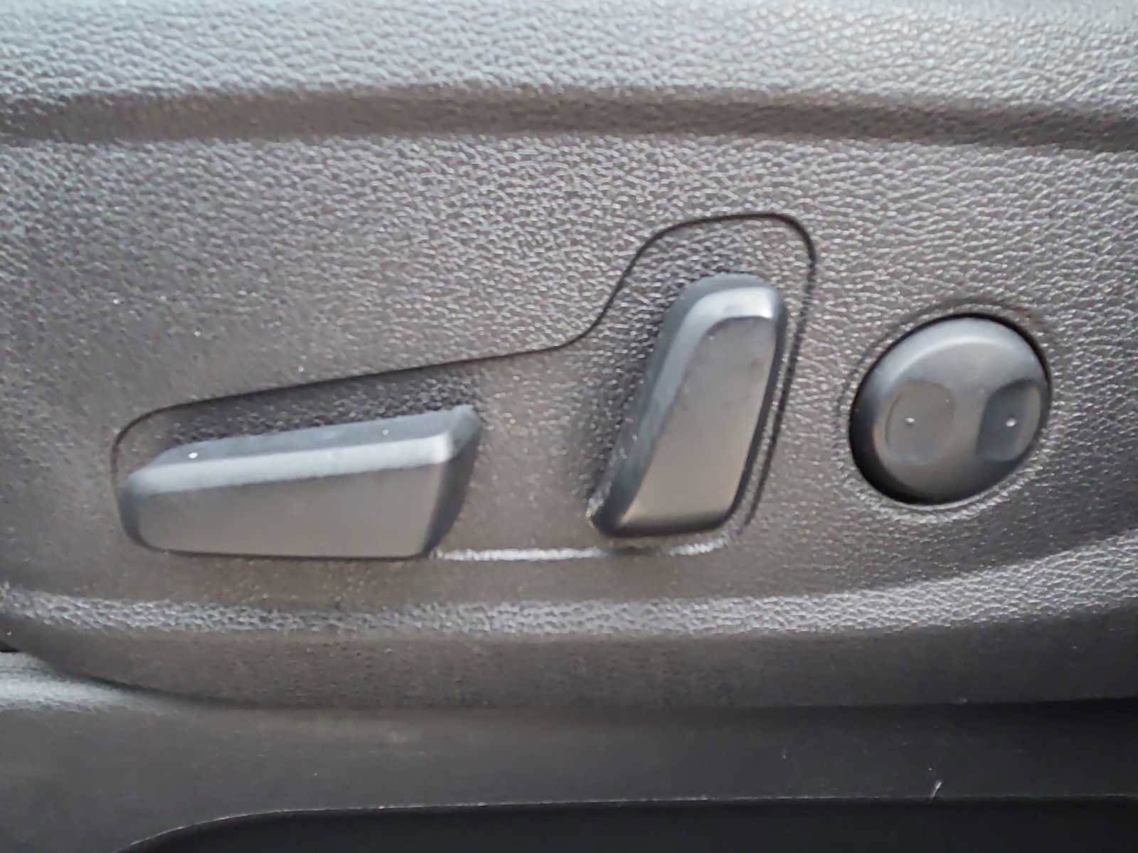 Used 2022 Kia Telluride EX w/ EX Premium Package image 14