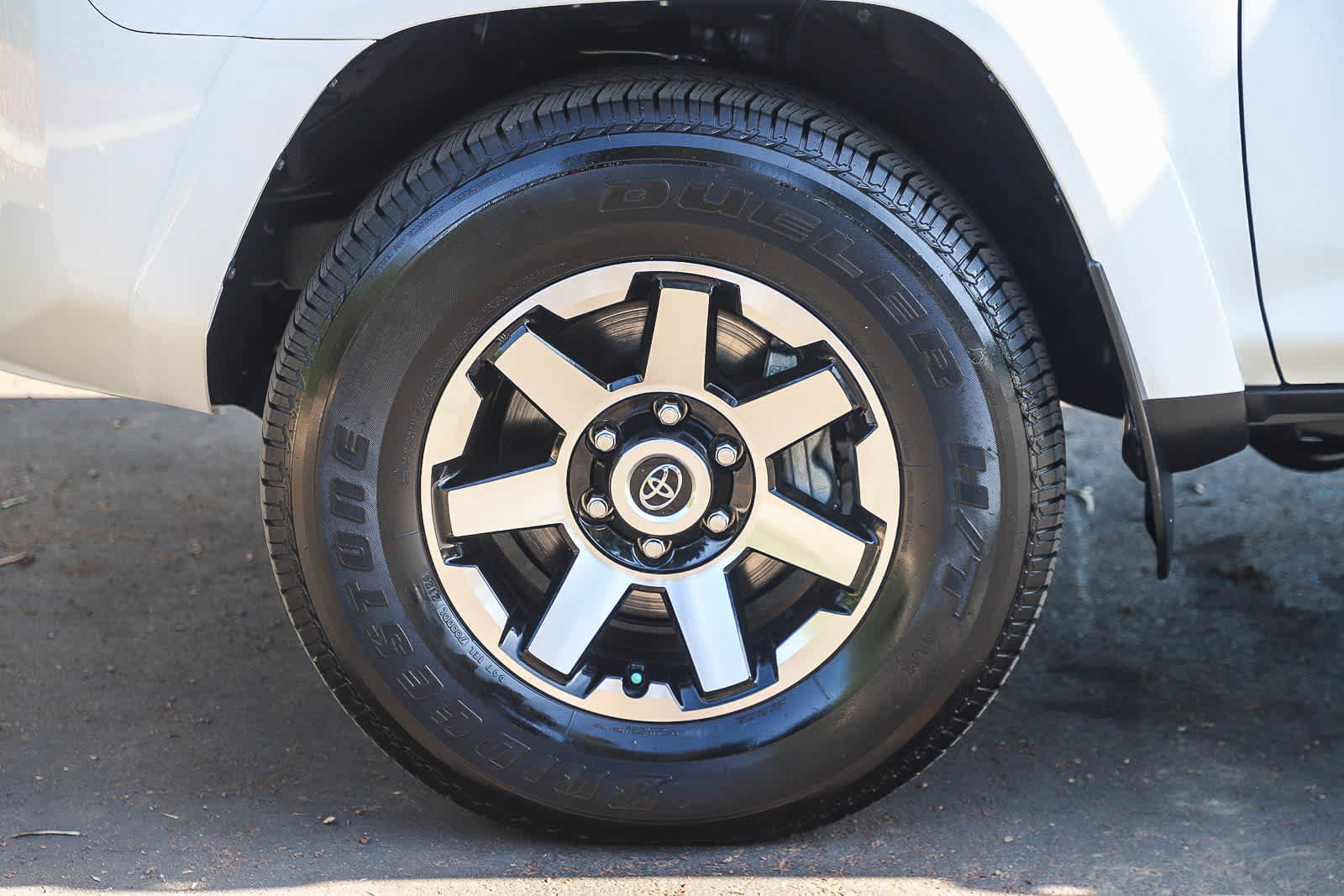 Used 2024 Toyota 4Runner TRD Off-Road Premium w/ Off Road Premium Plus Package AWD/4WD image 12