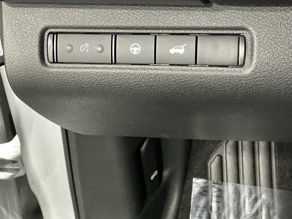 Used 2025 Nissan Pathfinder SL image 15