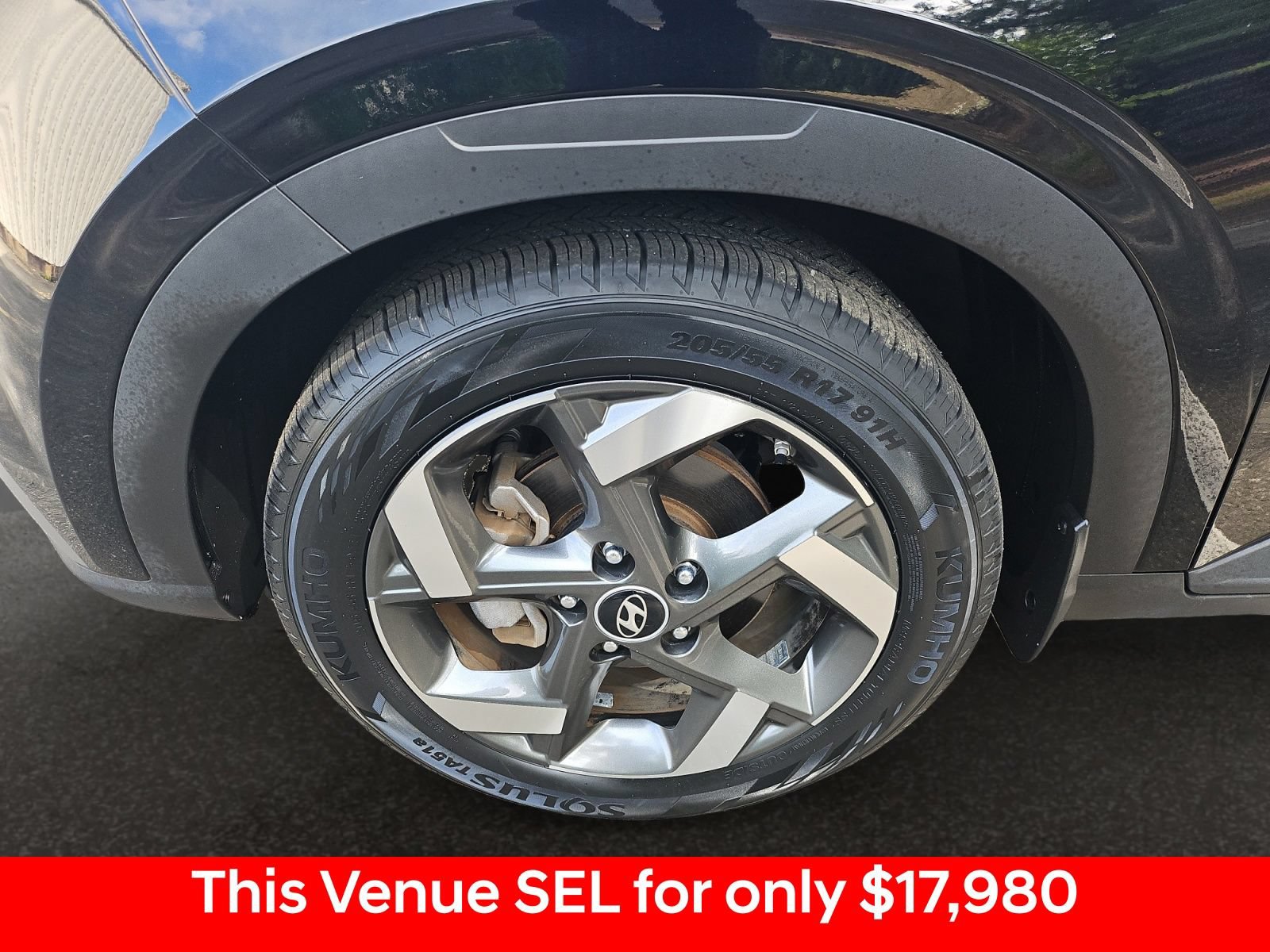 Used 2022 Hyundai Venue SEL FWD image 40