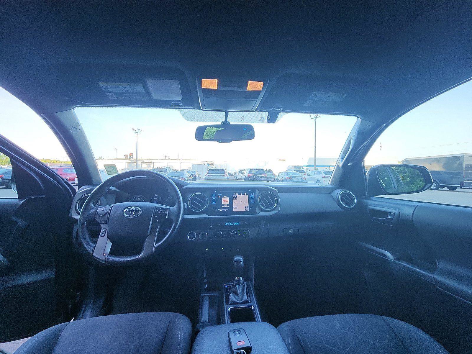 Used 2017 Toyota Tacoma TRD Sport w/ Premium & Technology Package AWD/4WD image 20