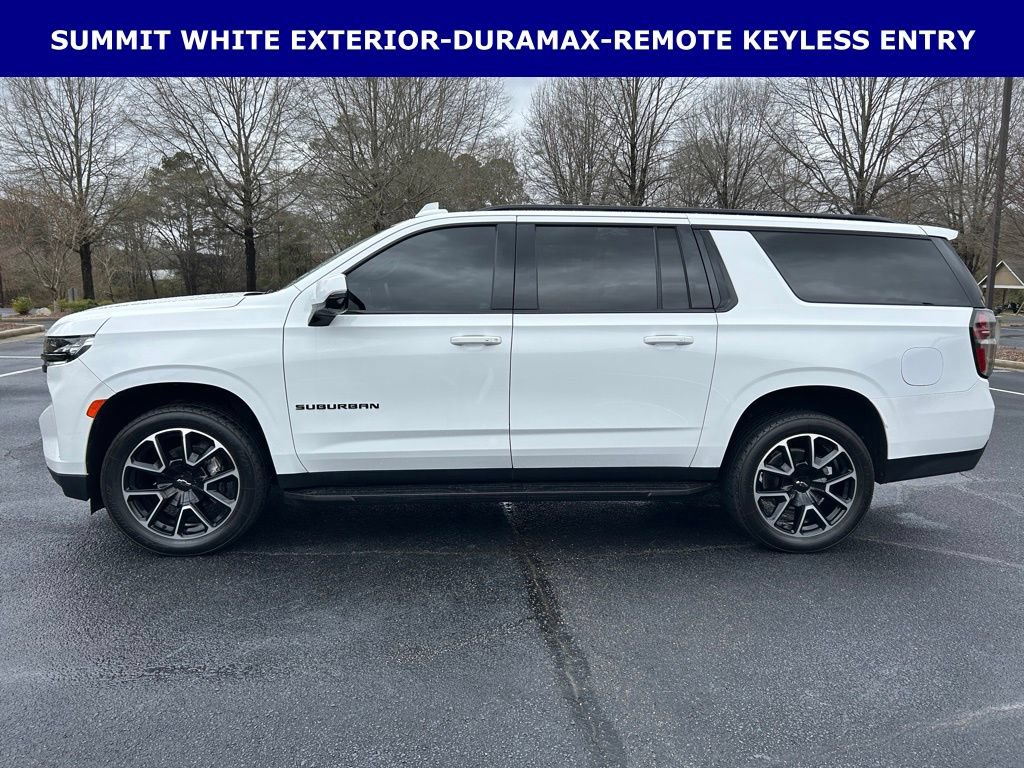 Used 2022 Chevrolet Suburban RST w/ Luxury Package AWD/4WD image 12