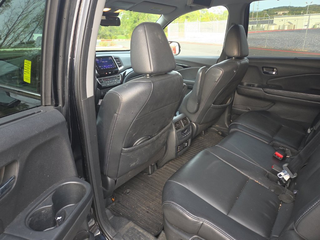 Used 2016 Honda Pilot Touring image 11