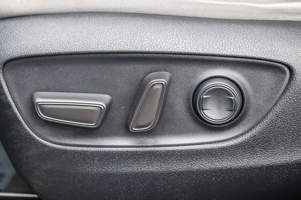 Used 2024 Toyota RAV4 XLE FWD image 21