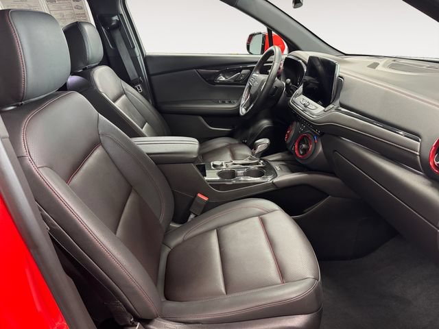 Used 2025 Chevrolet Blazer RS w/ Enhanced Convenience Package AWD/4WD image 4