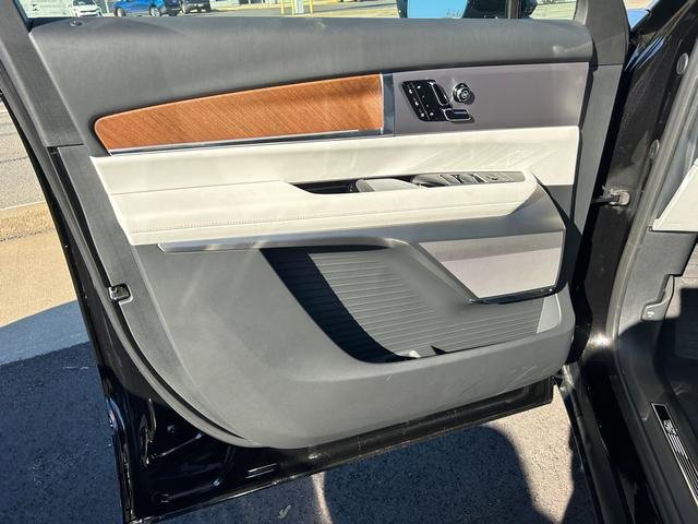 New 2026 Cadillac Vistiq Luxury image 9