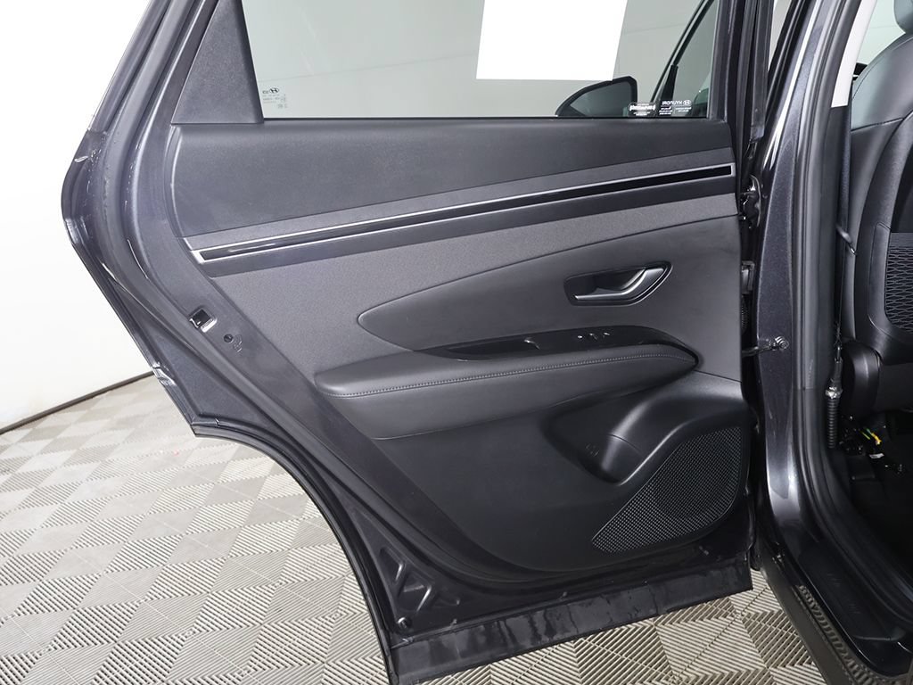 Used 2024 Hyundai Tucson Limited AWD/4WD image 28