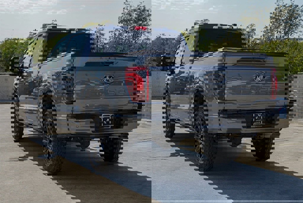 Used 2024 Ford F150 Platinum image 6