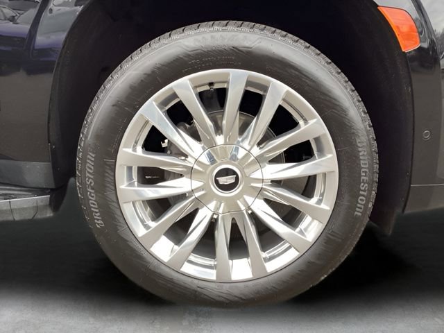 Used 2024 Cadillac Escalade ESV Premium Luxury image 9