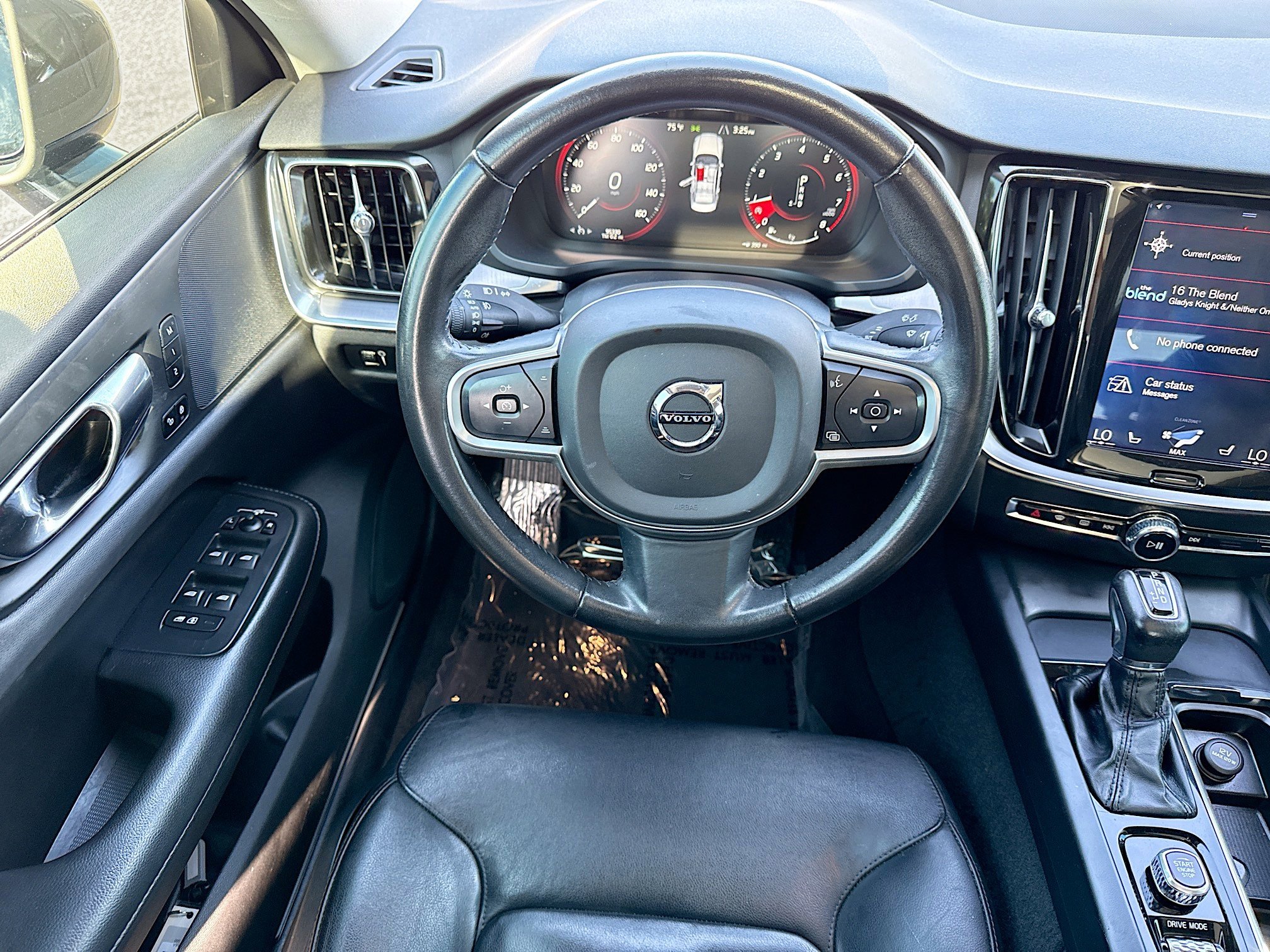 Used 2020 Volvo S60 T6 Momentum image 17