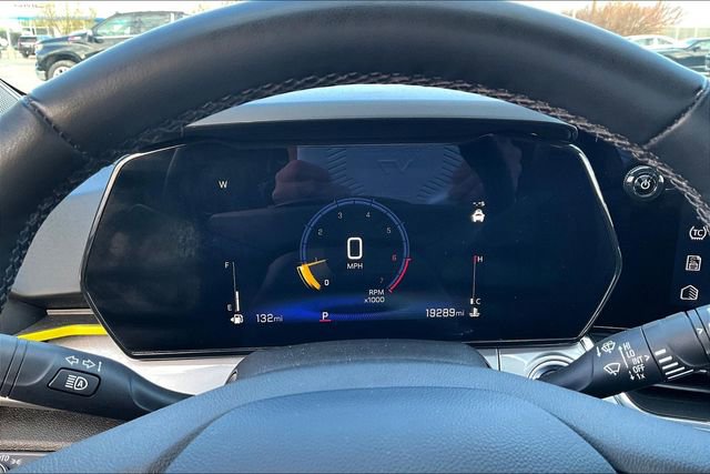Used 2024 Chevrolet Trax LT w/ Driver Confidence Package FWD image 13