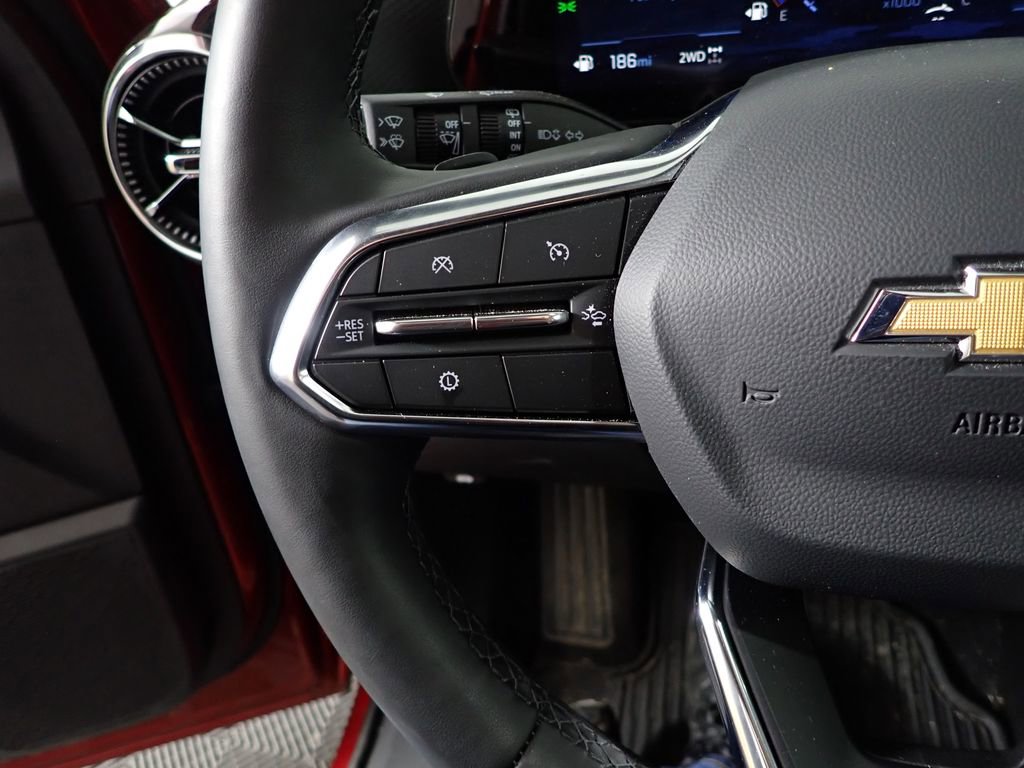 Used 2026 Chevrolet Equinox LT image 25