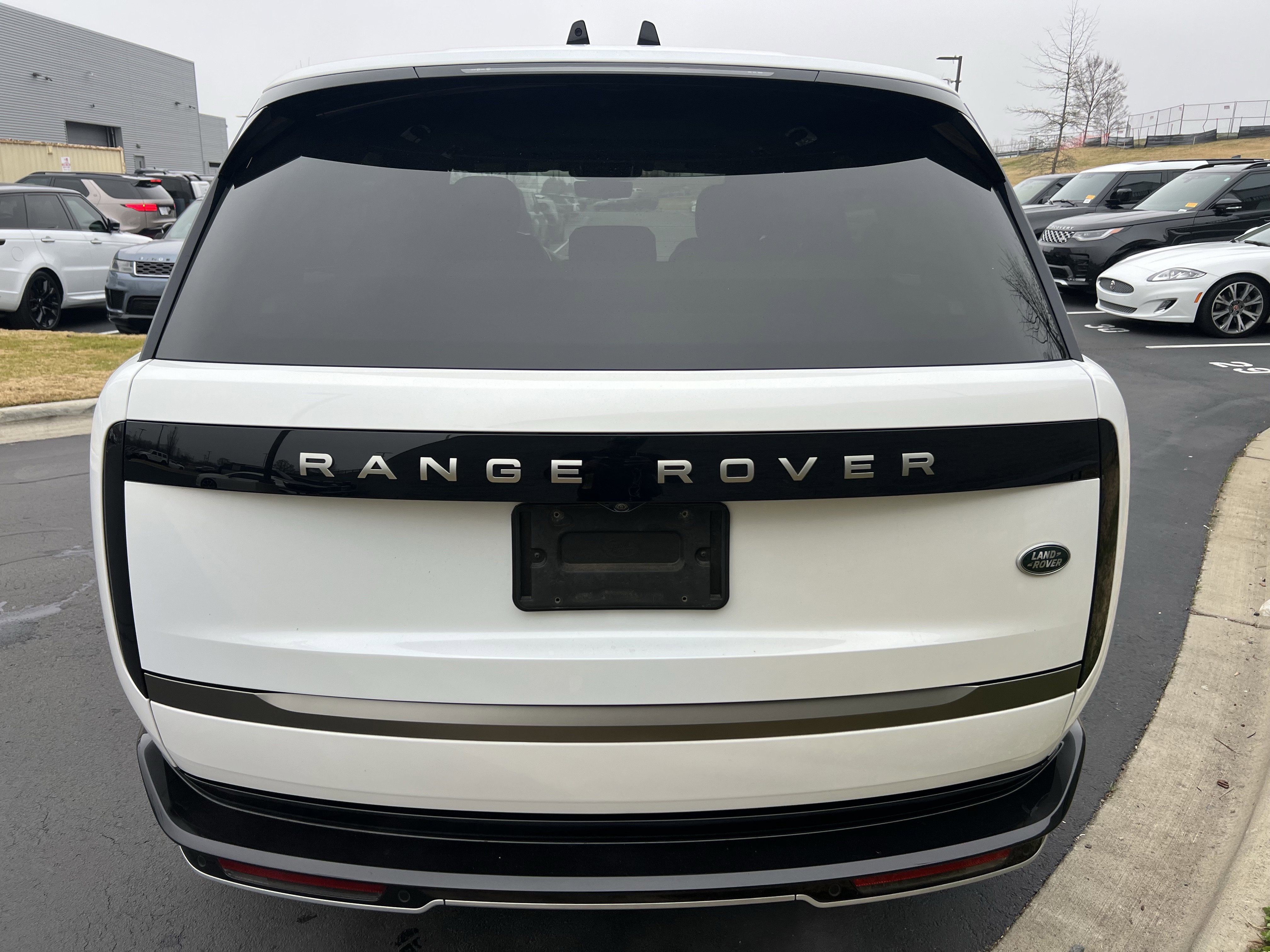 Certified 2023 Land Rover Range Rover SE image 6