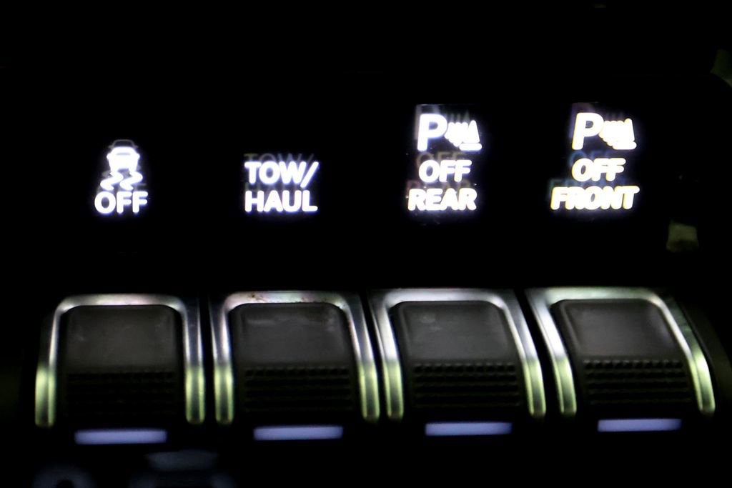 Used 2023 RAM 1500 Laramie AWD/4WD image 24