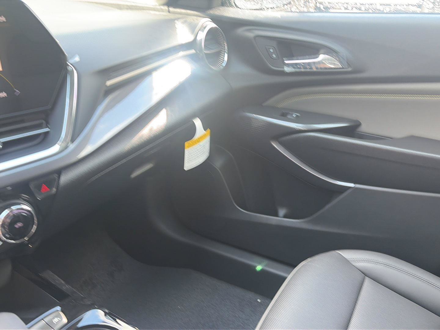 New 2026 Chevrolet Trax ACTIV w/ Sunroof Package FWD image 23