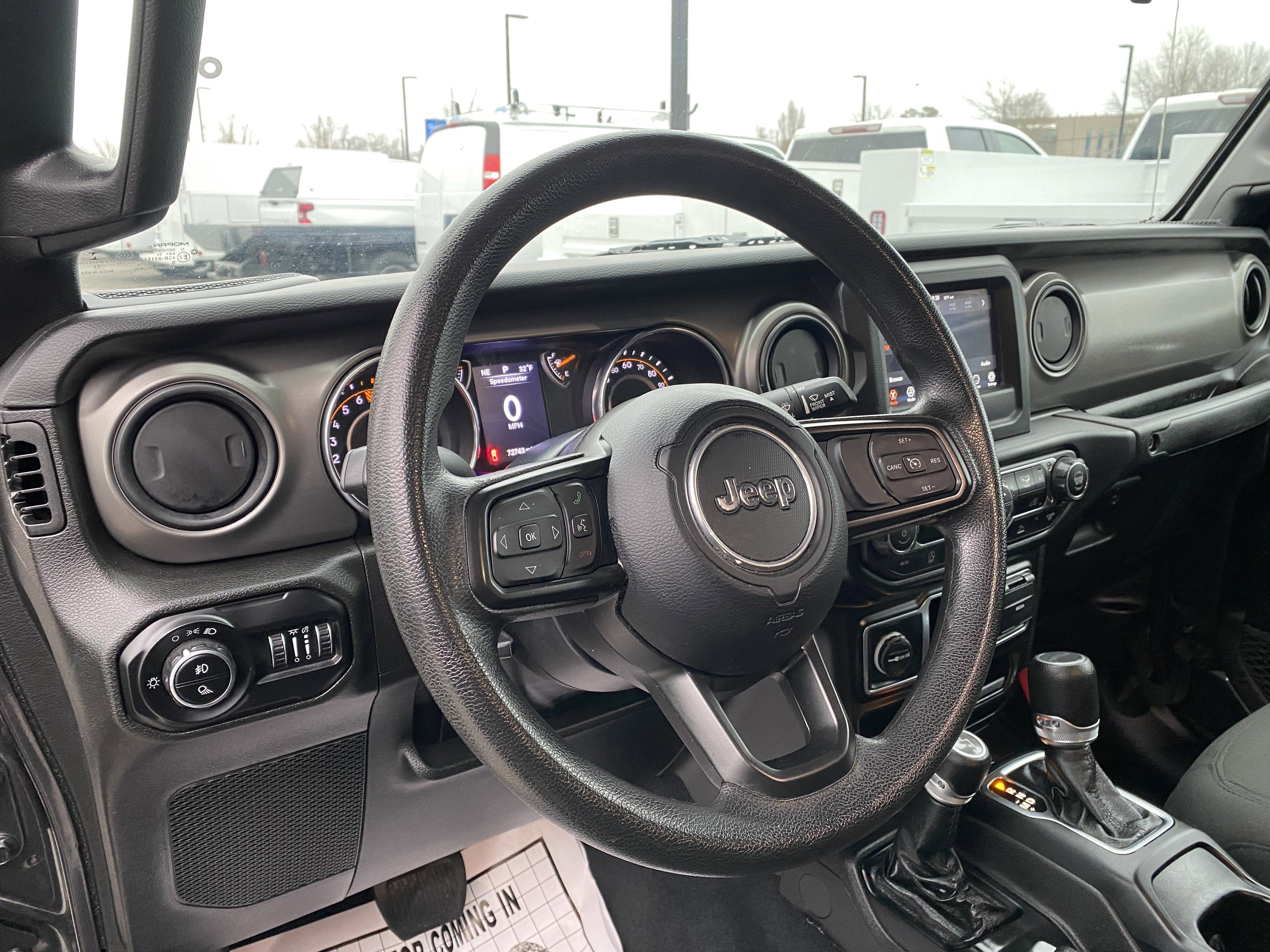Used 2022 Jeep Gladiator Sport image 17
