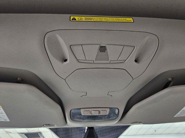 Used 2017 Ford Transit Connect XLT FWD image 22