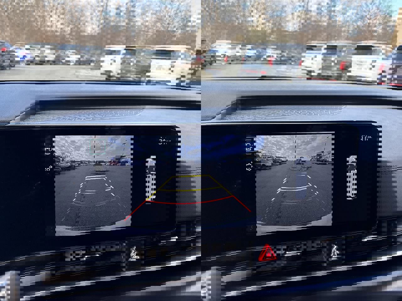 Used 2025 Kia Carnival image 18