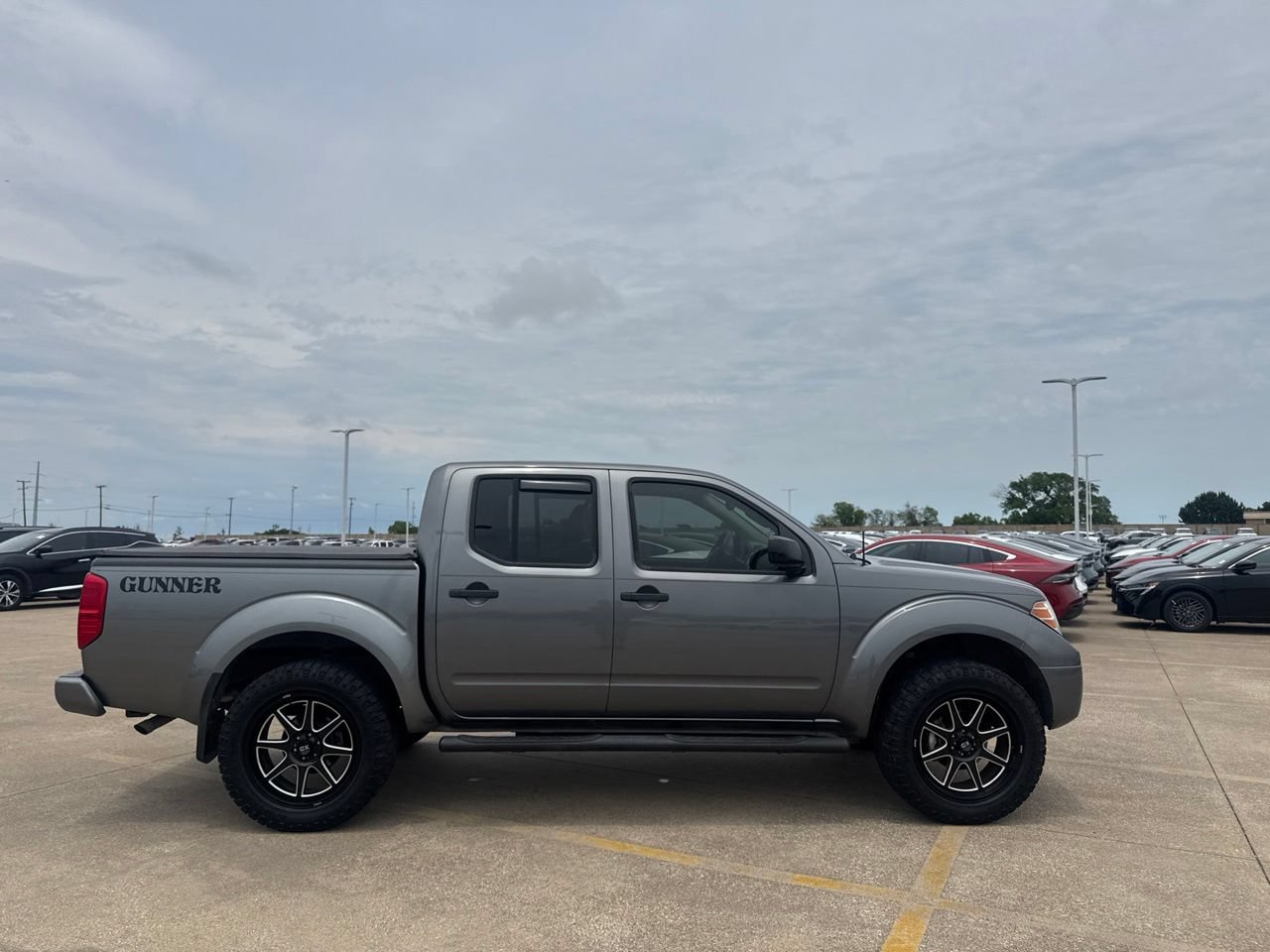 Certified 2020 Nissan Frontier SV w/ Midnight Edition Floor Mats RWD image 25