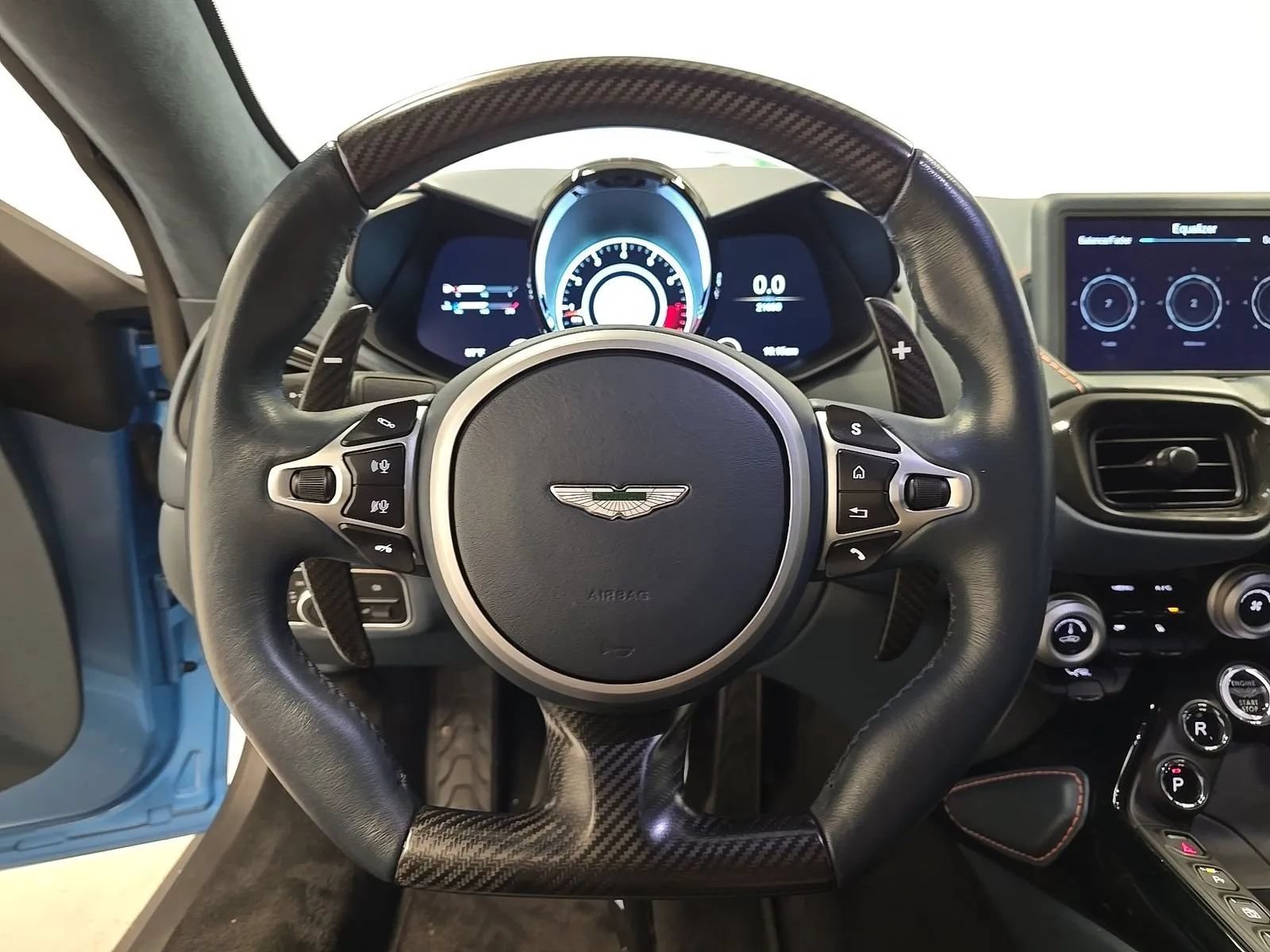 Used 2020 Aston Martin V8 Vantage Coupe RWD image 9