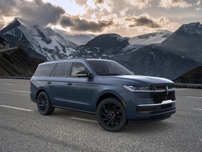 New 2026 Lincoln Navigator Reserve w/ Jet Appearance Package AWD/4WD image 7