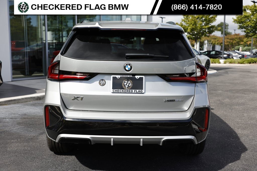 Used 2025 BMW X1 xDrive28i w/ Technology Package image 11