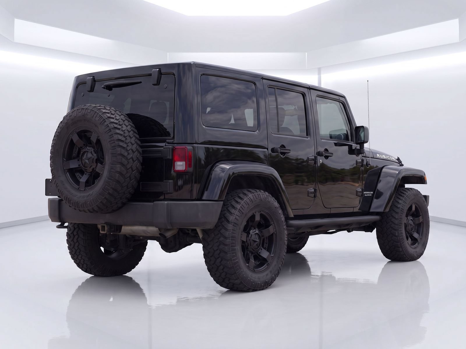 Used 2012 Jeep Wrangler Unlimited Rubicon w/ Connectivity Group AWD/4WD image 8