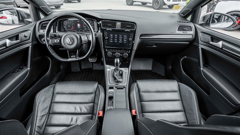 Used 2019 Volkswagen Golf R 4-Door AWD/4WD image 17