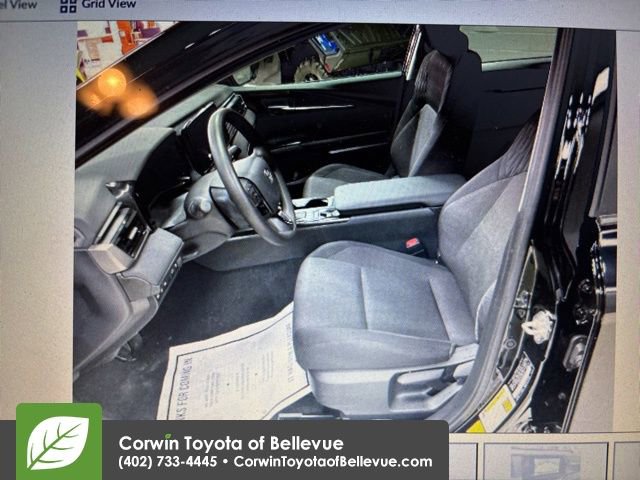 Used 2025 Toyota Camry LE image 11