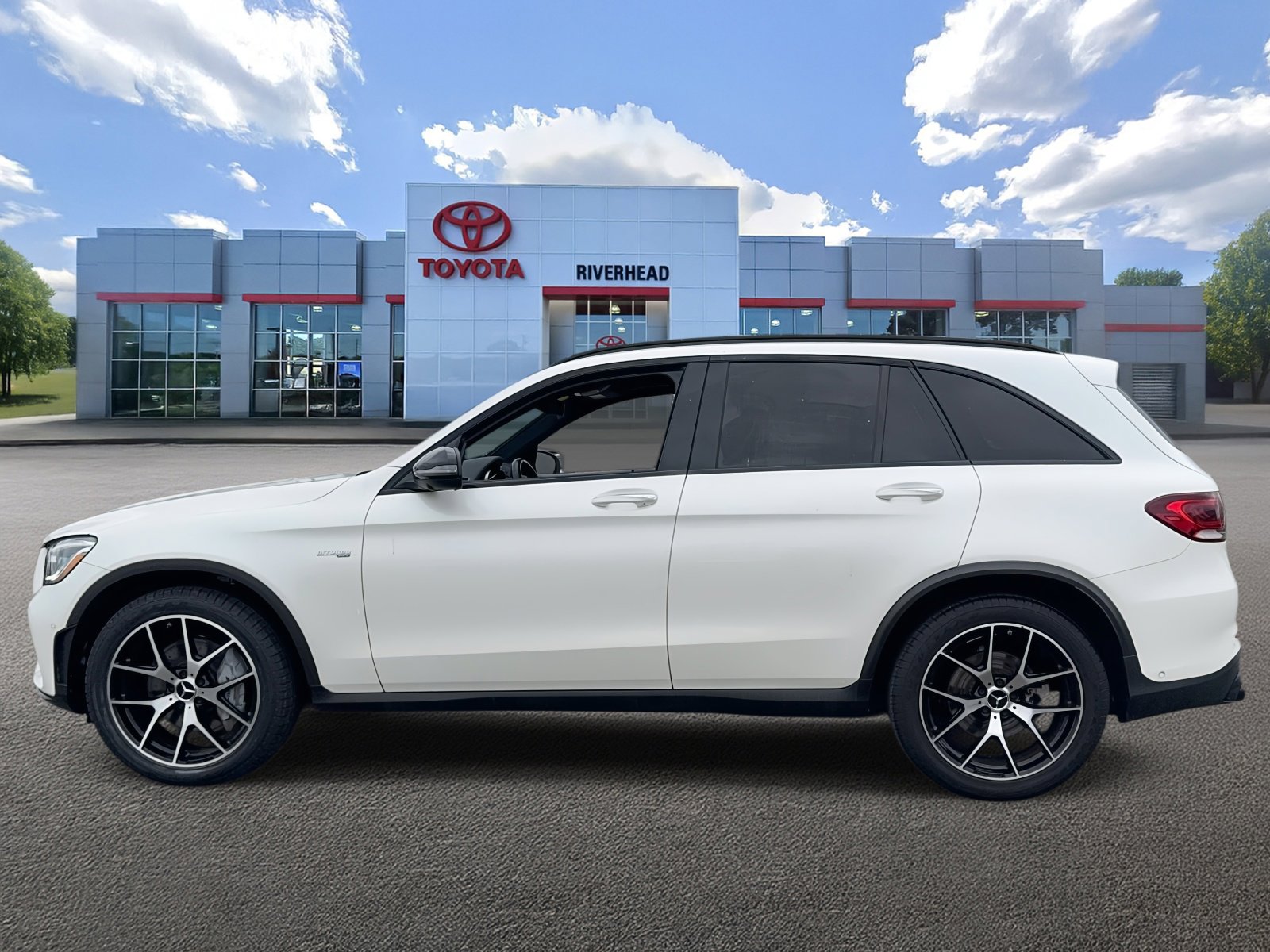 Used 2021 Mercedes-Benz GLC 43 AMG 4MATIC image 3