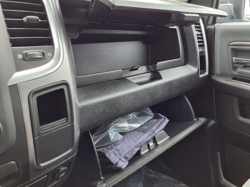 Used 2024 RAM 1500 Classic SLT AWD/4WD image 11
